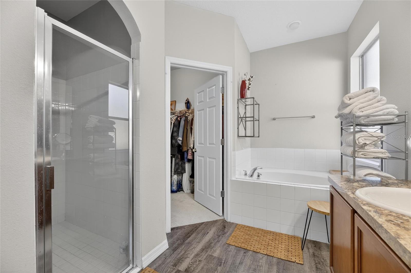 Image 38 of 99 For 14303 Alistar Manor Drive