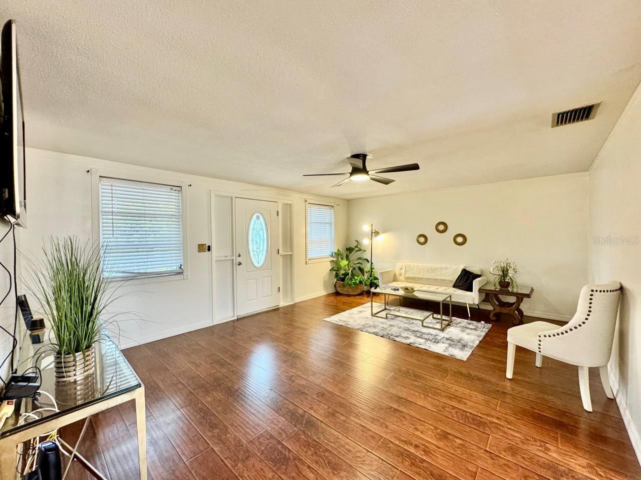 Image 4 of 32 For 7514 Spirea Drive