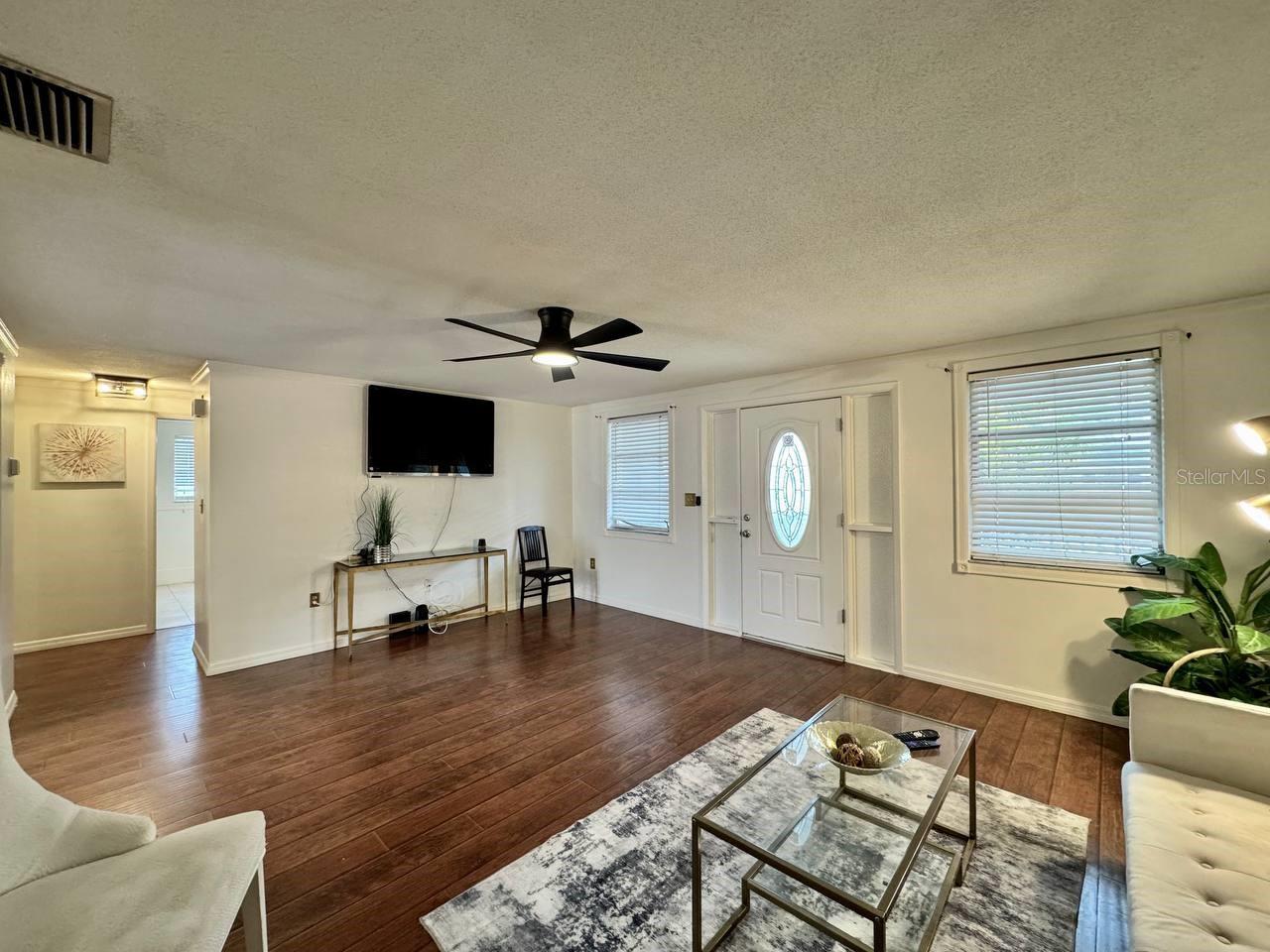 Image 5 of 32 For 7514 Spirea Drive