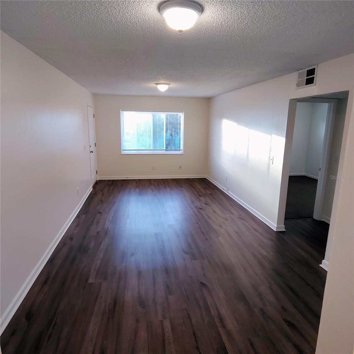 Image 4 of 11 For 2820 Dupont Street S 201