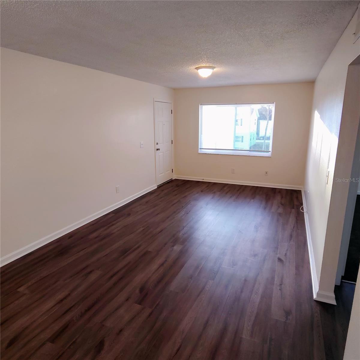 Image 5 of 11 For 2820 Dupont Street S 201