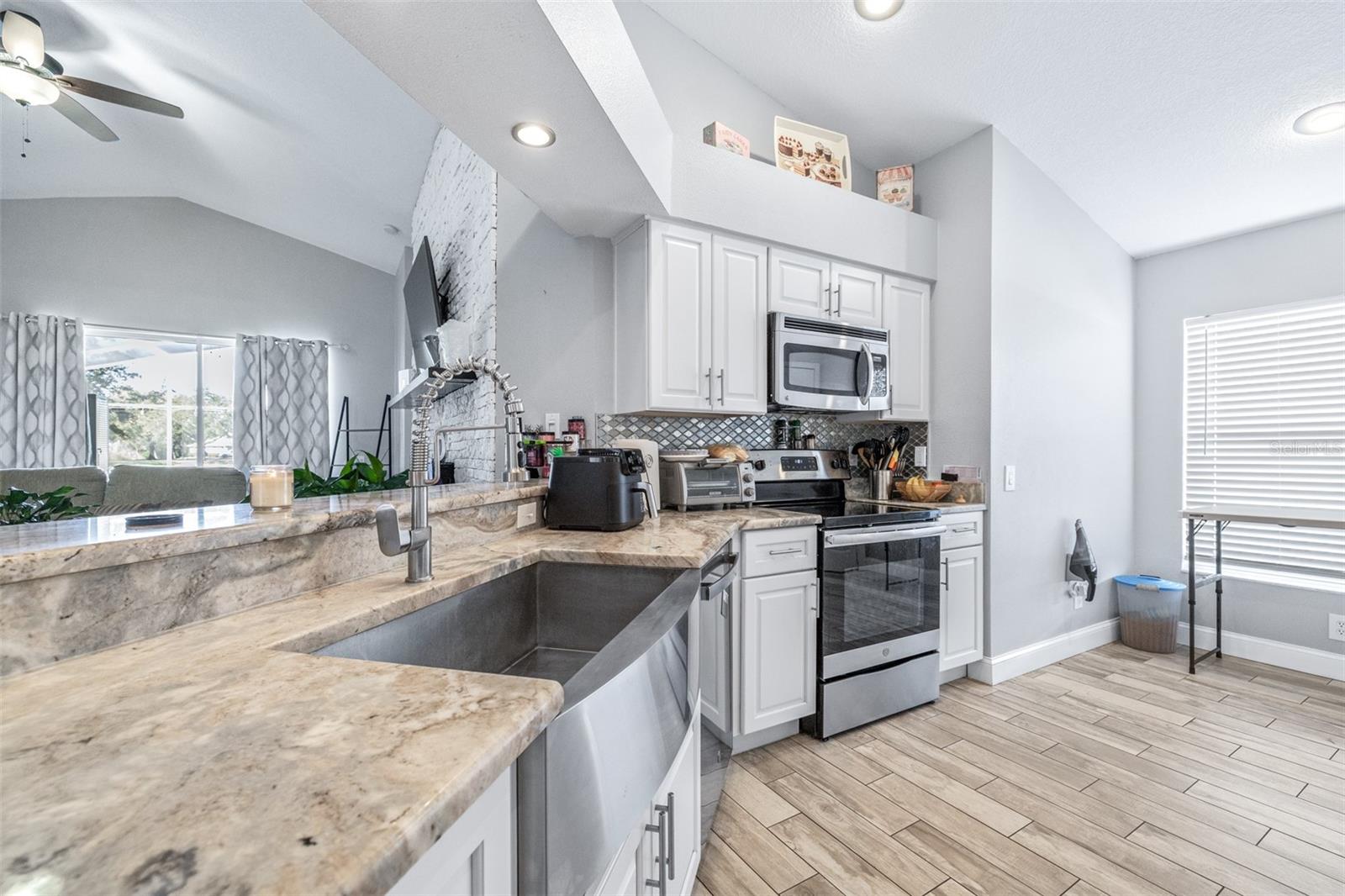 Image 16 of 55 For 12323 Southbridge Terrace