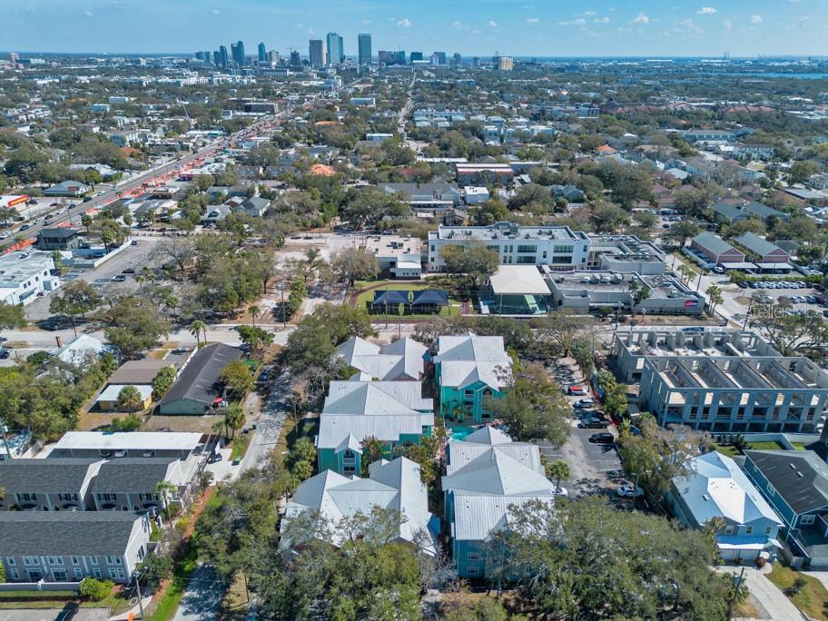 Image 27 of 32 For 3002 Cleveland Street C3