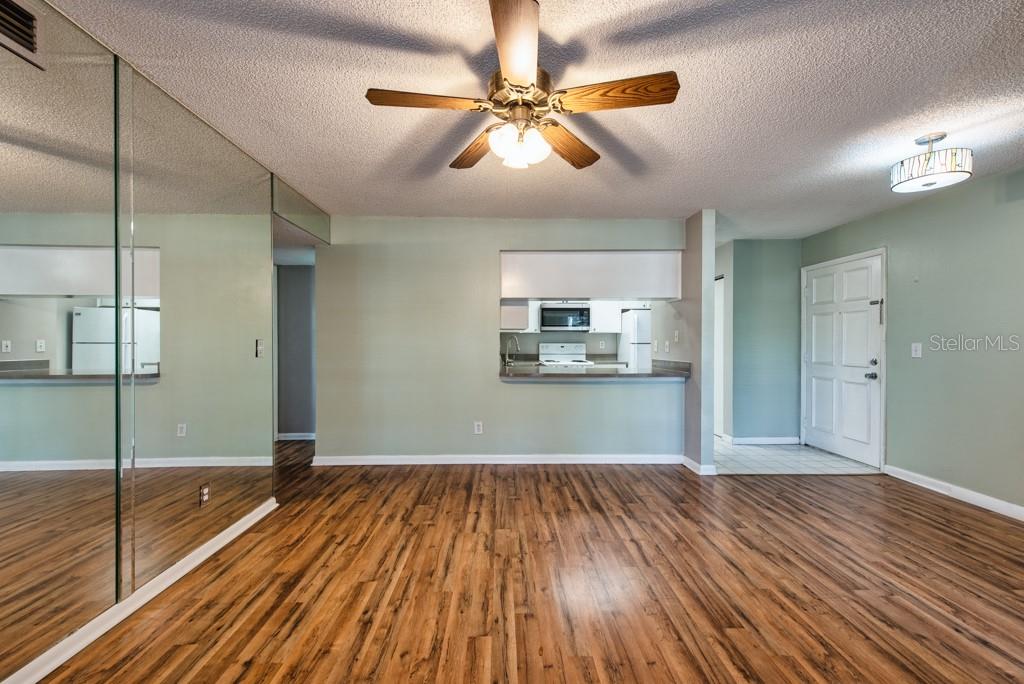 Image 7 of 32 For 3002 Cleveland Street C3