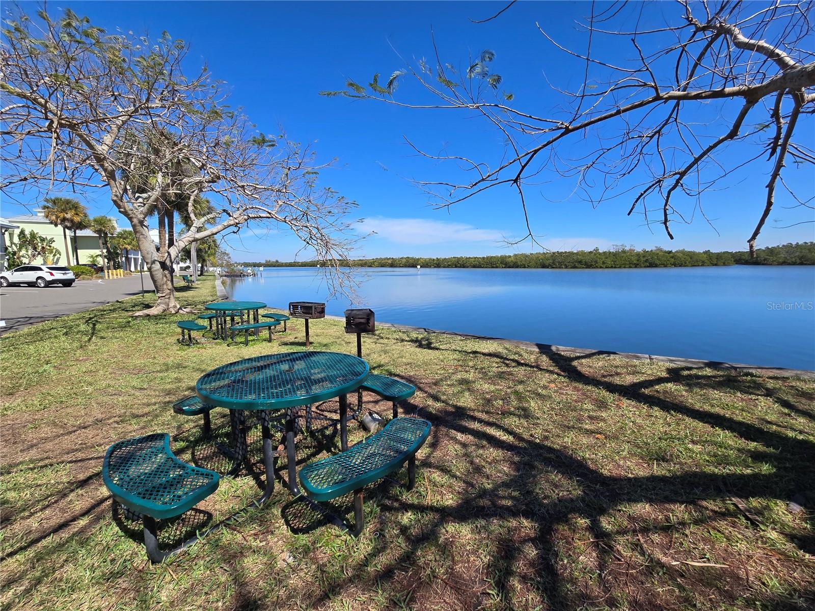 Image 14 of 20 For 611 Destiny Drive 101