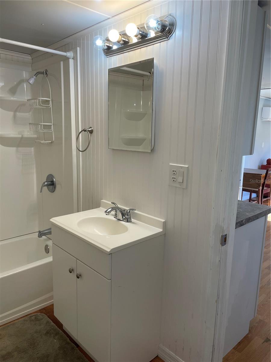 Image 3 of 18 For 6275 - A Us Highway 441 Se