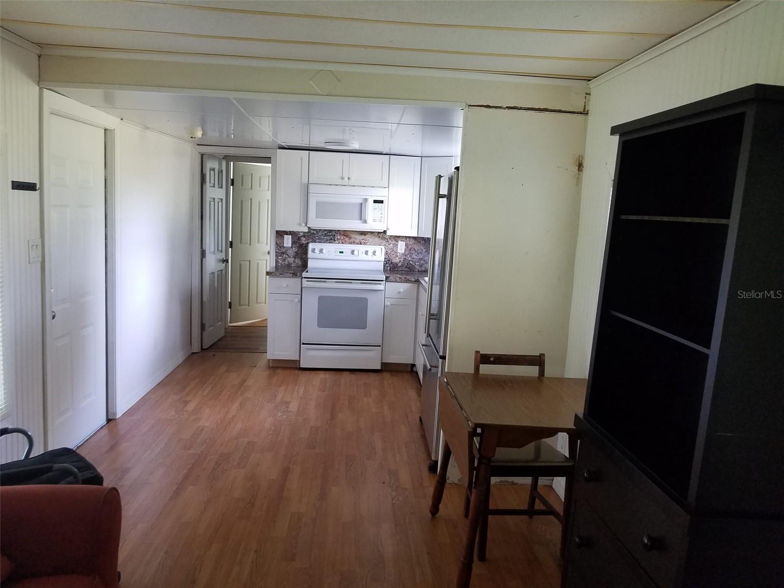 Image 5 of 18 For 6275 - A Us Highway 441 Se