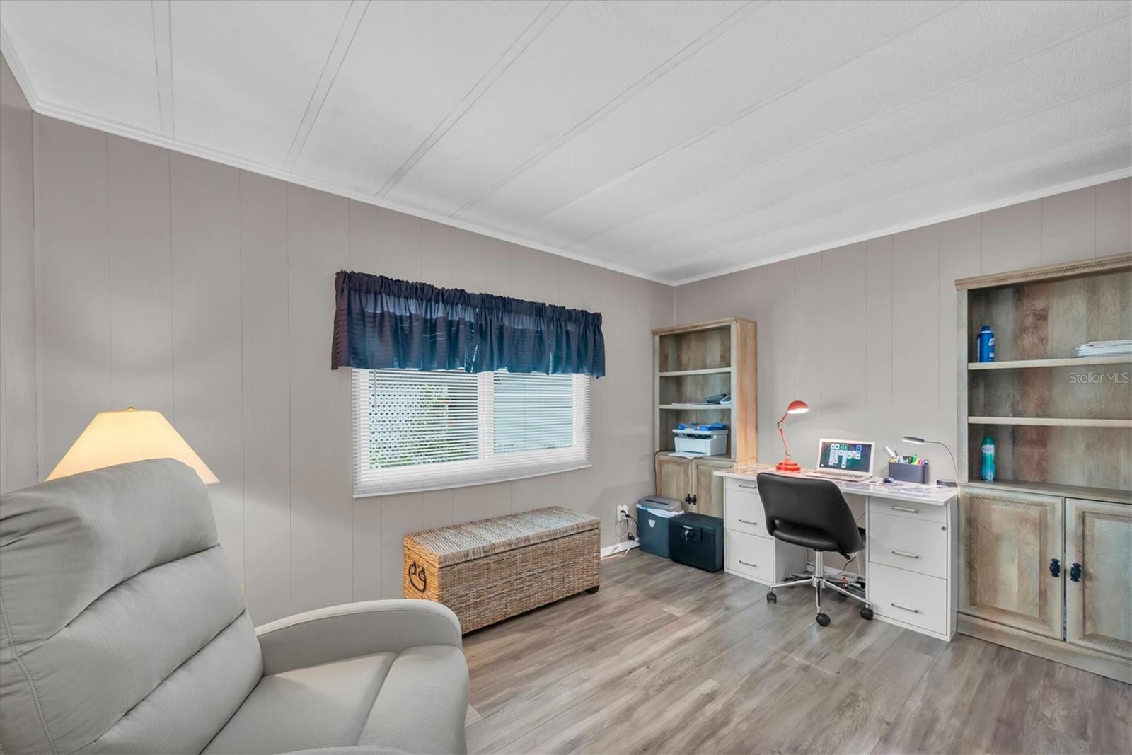 Image 21 of 48 For 12501 Ulmerton Road 206