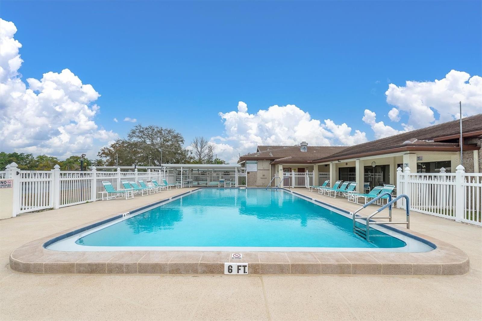 Image 29 of 48 For 12501 Ulmerton Road 206