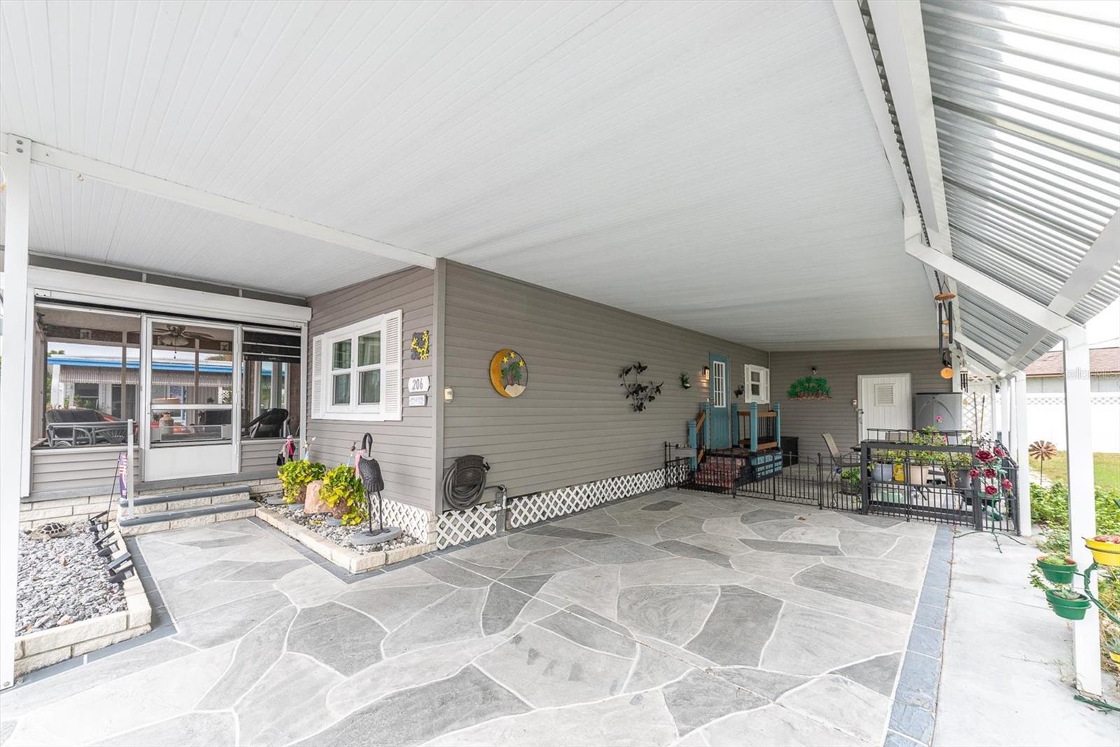 Image 3 of 48 For 12501 Ulmerton Road 206