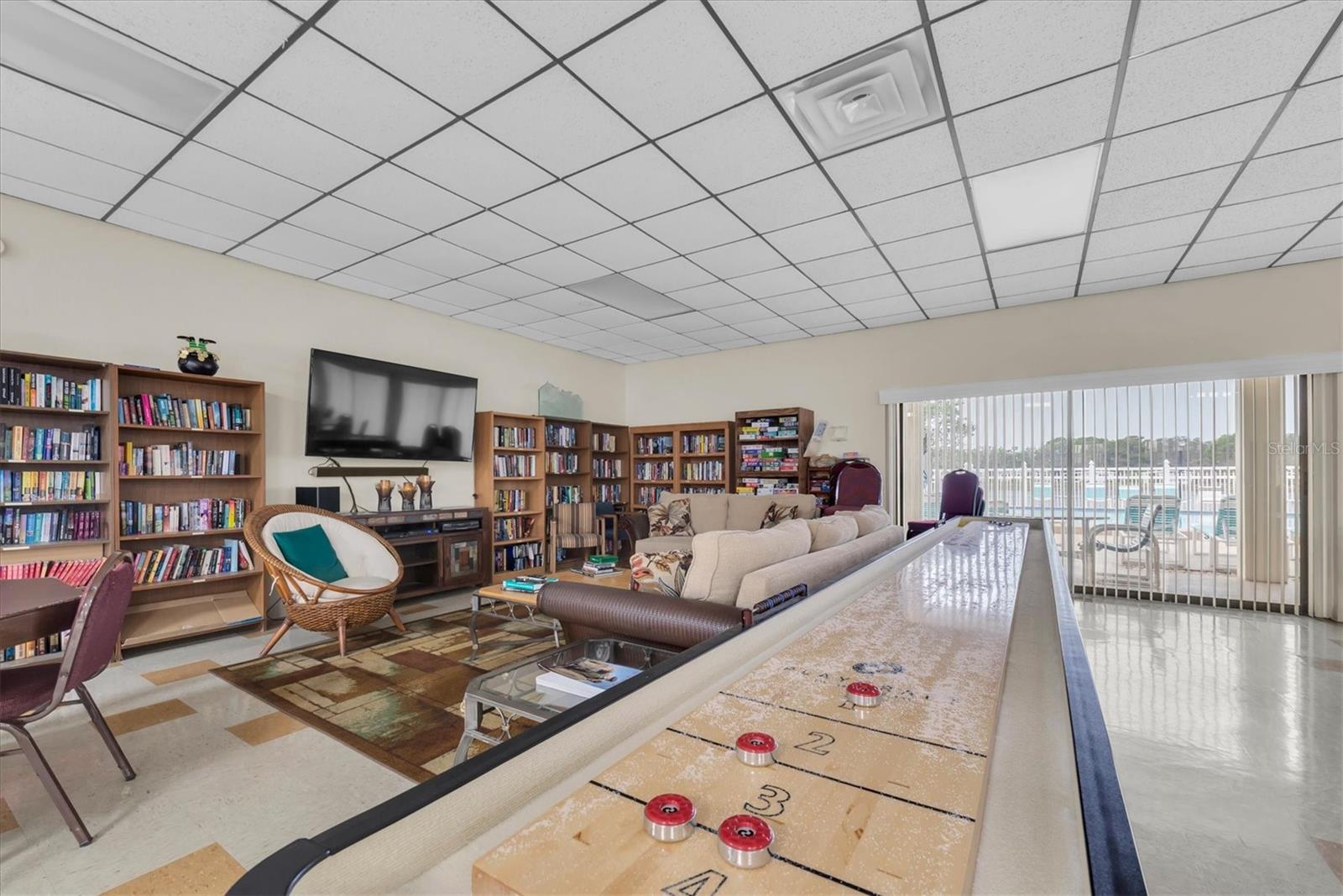 Image 35 of 48 For 12501 Ulmerton Road 206