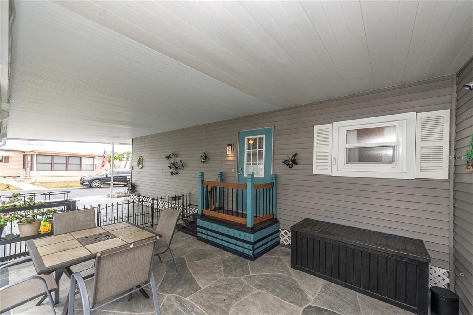 Image 5 of 48 For 12501 Ulmerton Road 206