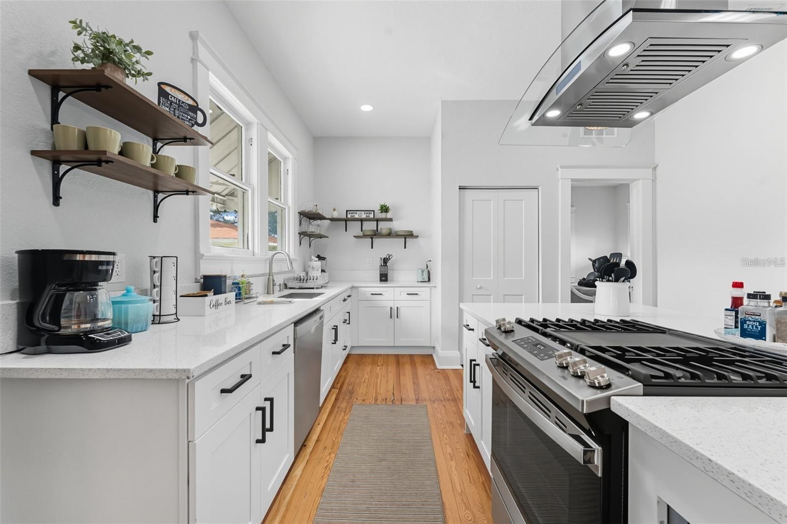 Image 11 of 36 For 2131 Cypress Street