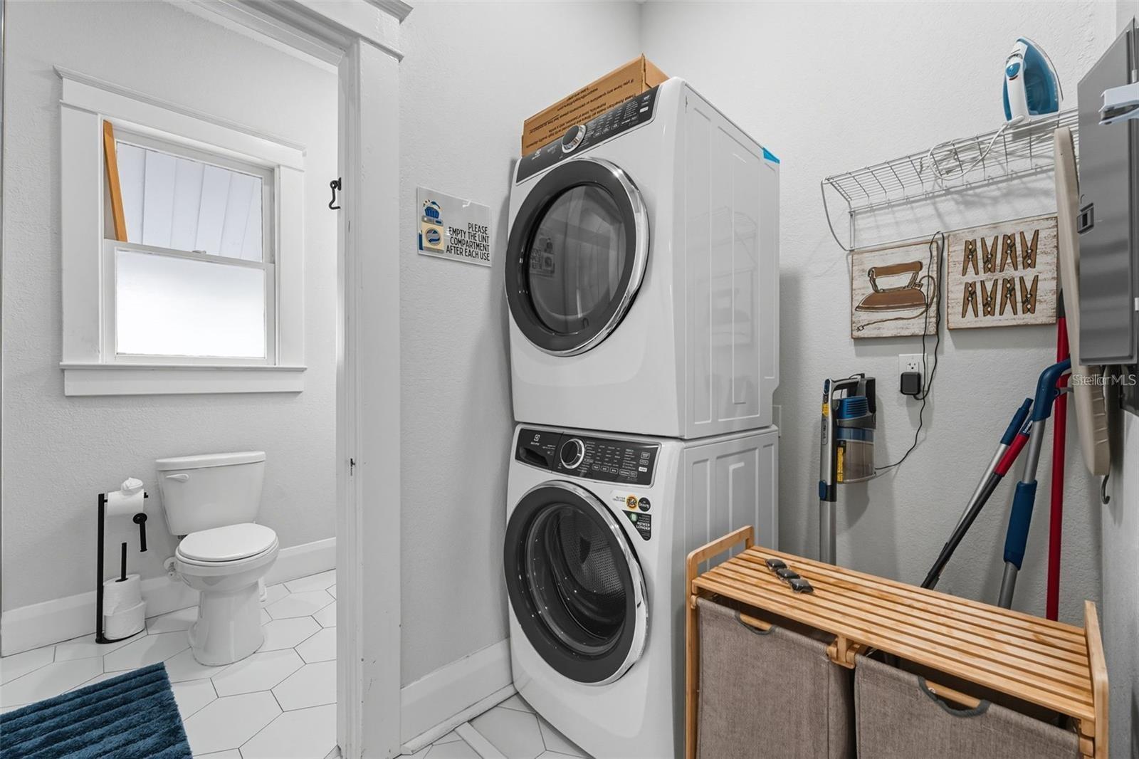 Image 21 of 36 For 2131 Cypress Street