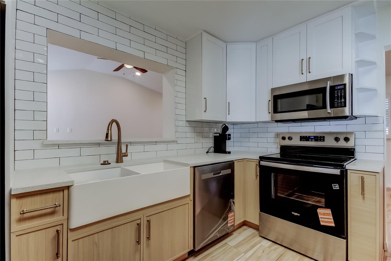 Image 19 of 68 For 3936 Eden Roc Circle