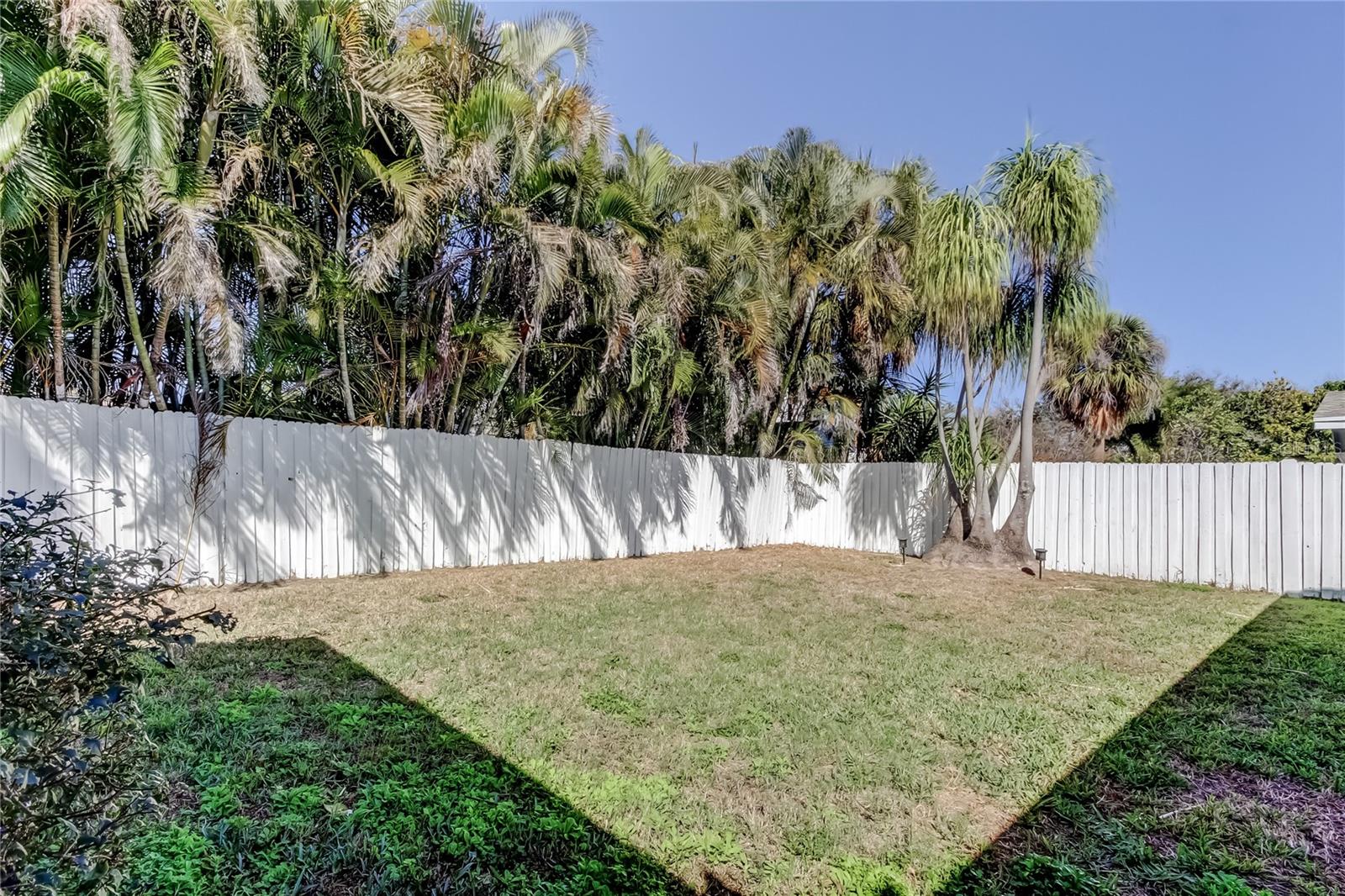 Image 60 of 68 For 3936 Eden Roc Circle