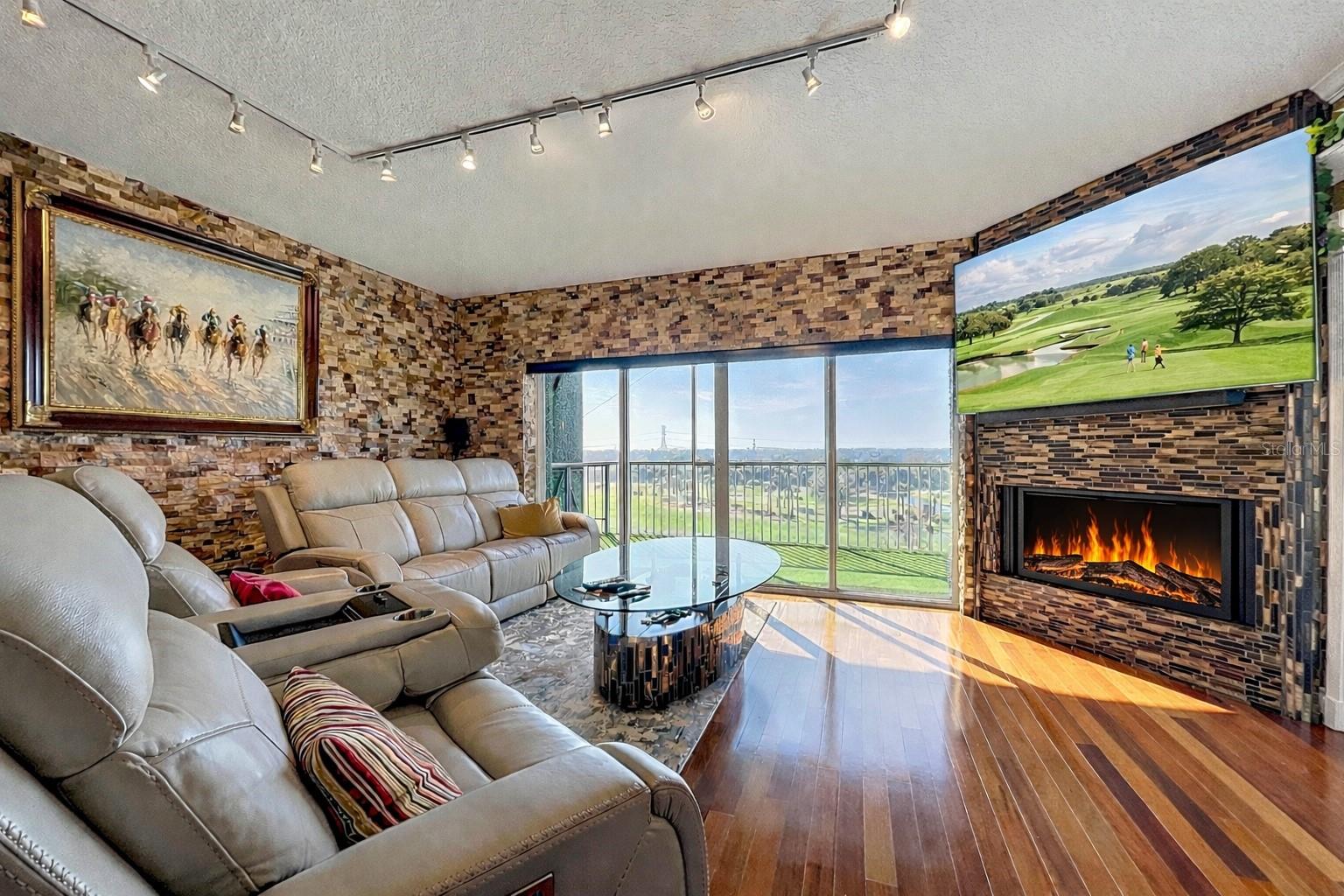 Image 14 of 26 For 1200 Country Club Dr 5404