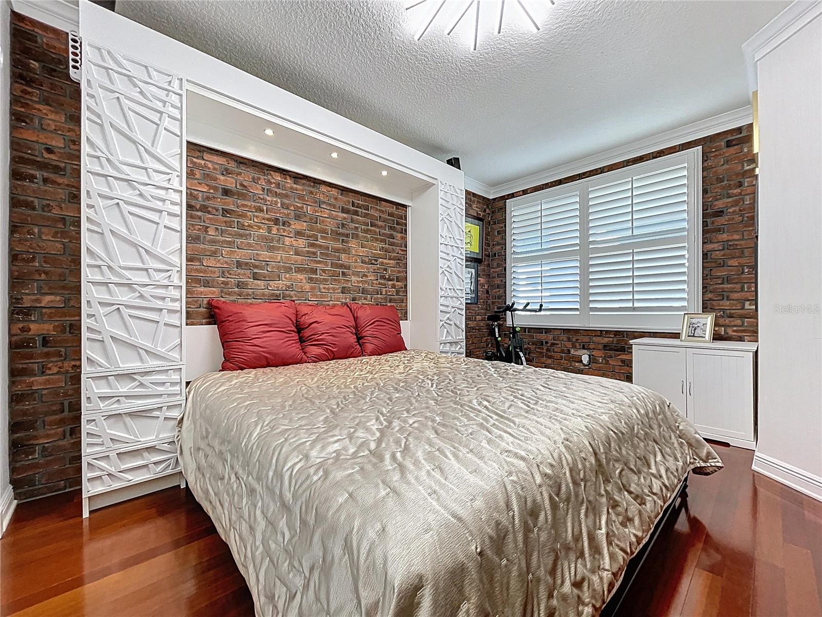 Image 20 of 26 For 1200 Country Club Dr 5404