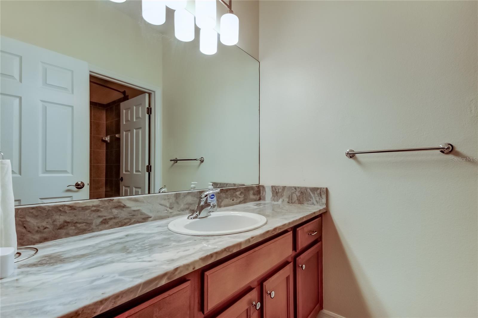 Listing photo id 29 for 12660 Silverdale Street