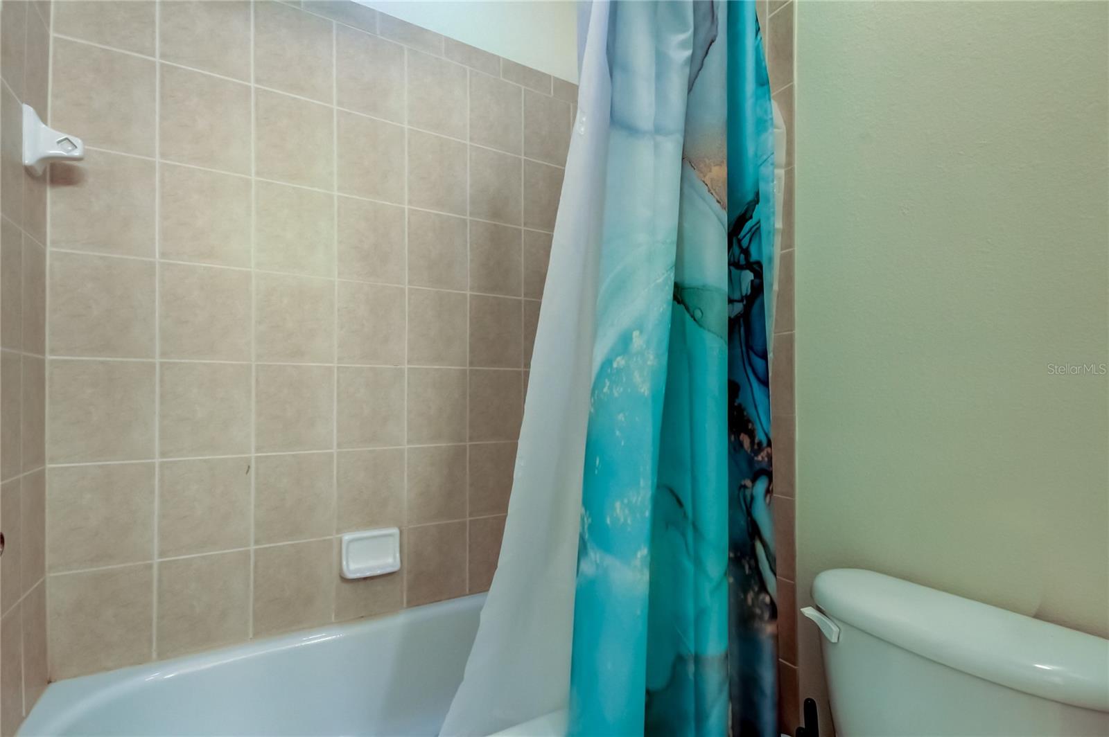 Listing photo id 30 for 12660 Silverdale Street