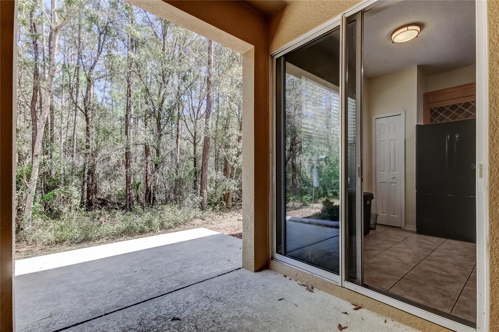 Listing photo id 33 for 12660 Silverdale Street