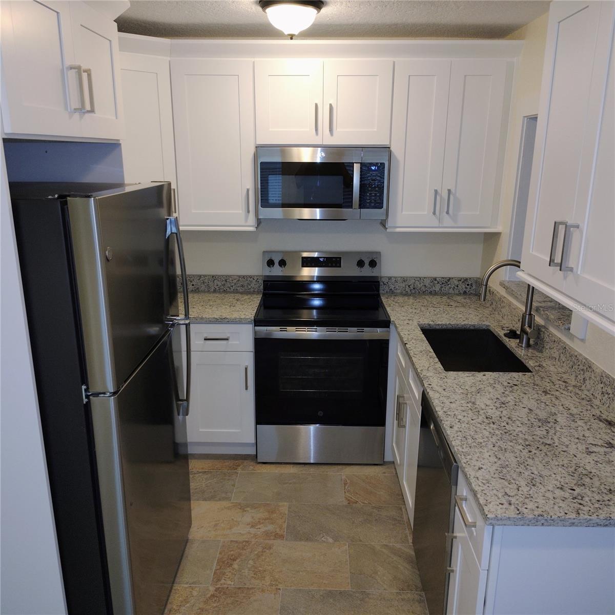 Image 11 of 15 For 2230 Grove Street S