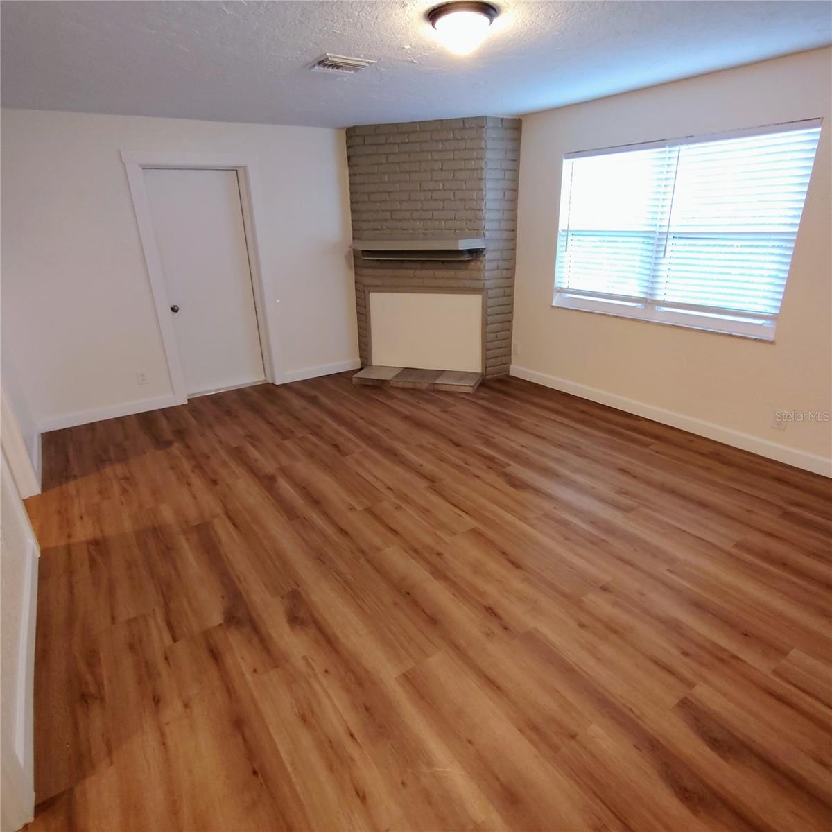 Image 9 of 15 For 2230 Grove Street S