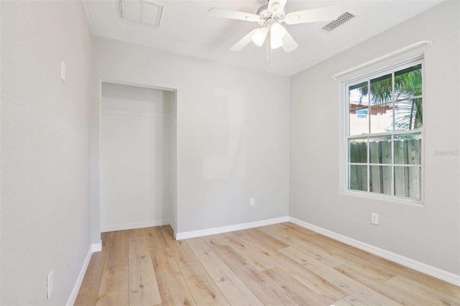 Image 17 of 35 For 13135 4th Street E