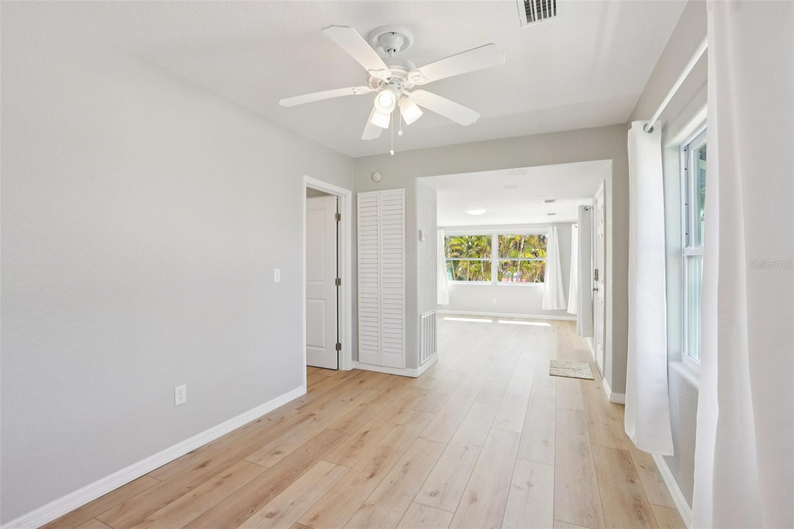 Image 9 of 35 For 13135 4th Street E