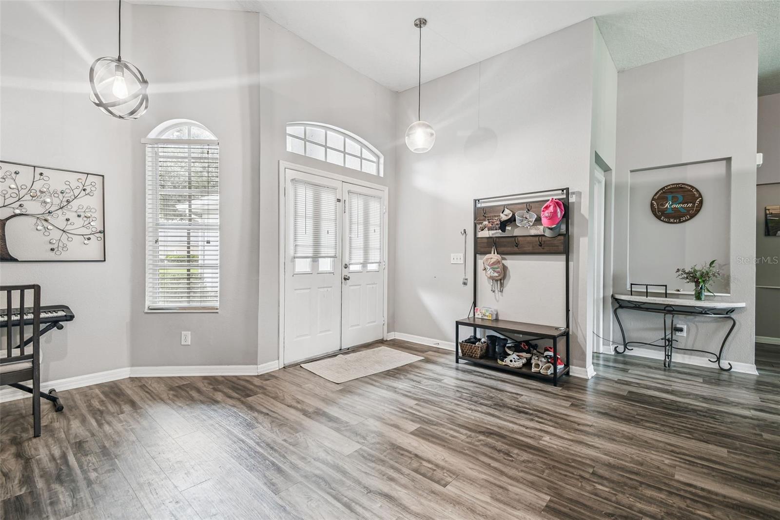 Image 9 of 56 For 10022 Cannon Drive