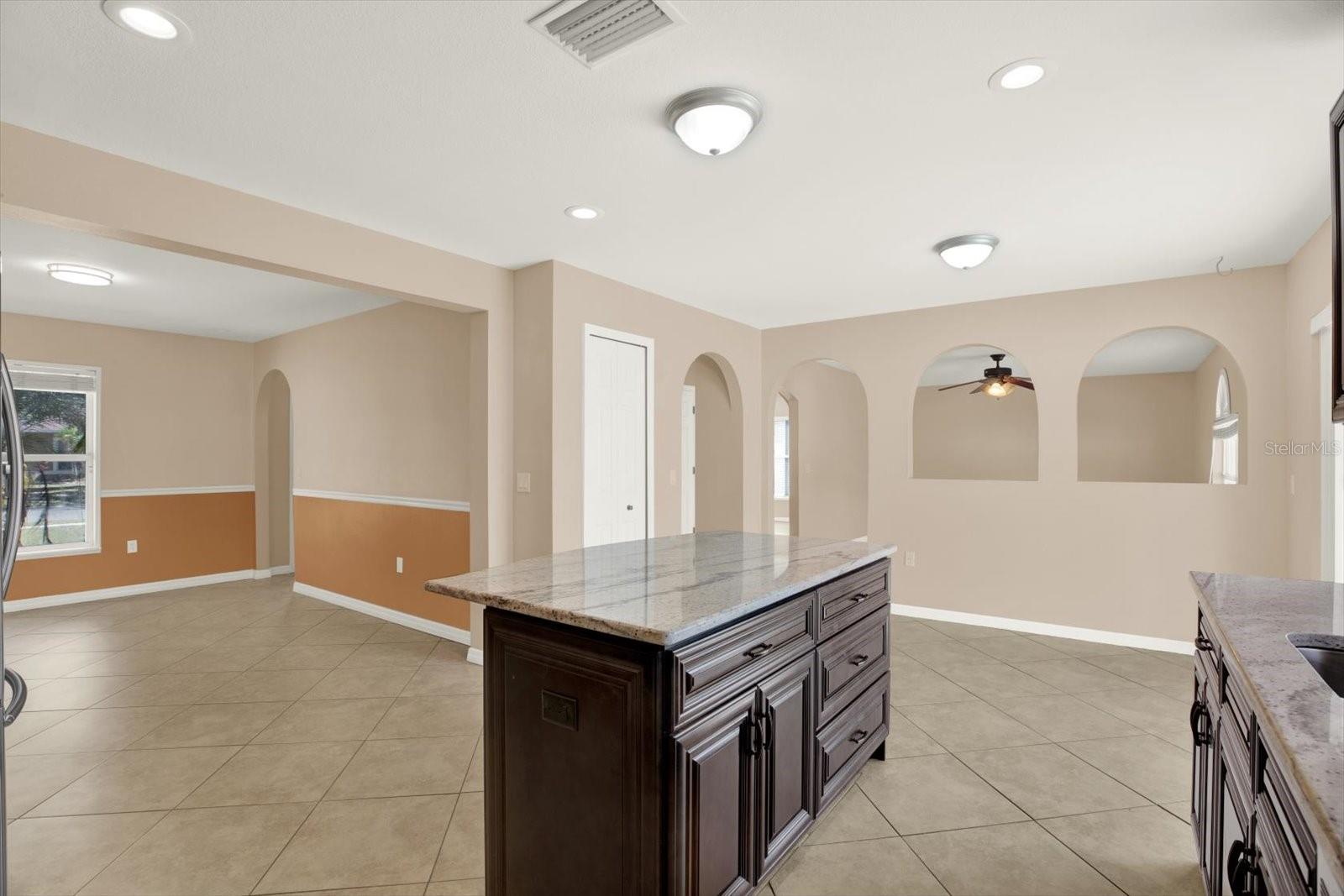 Image 12 of 41 For 6213 Venezia Place