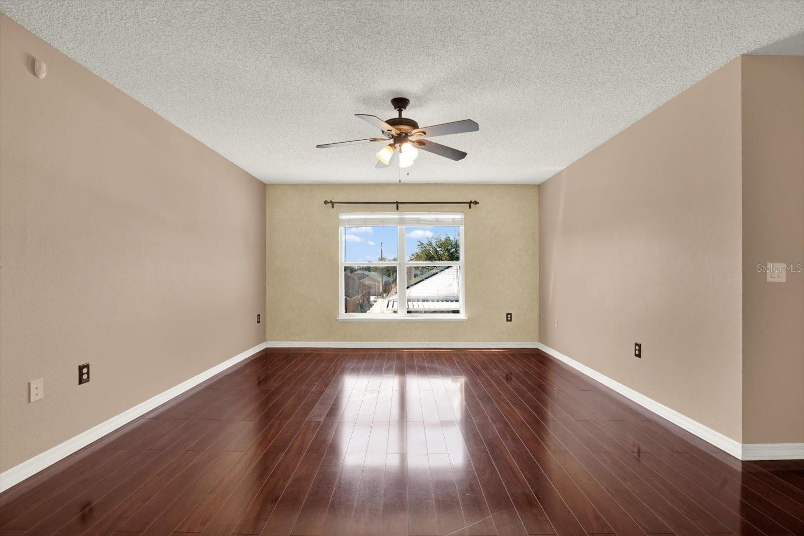 Image 22 of 41 For 6213 Venezia Place