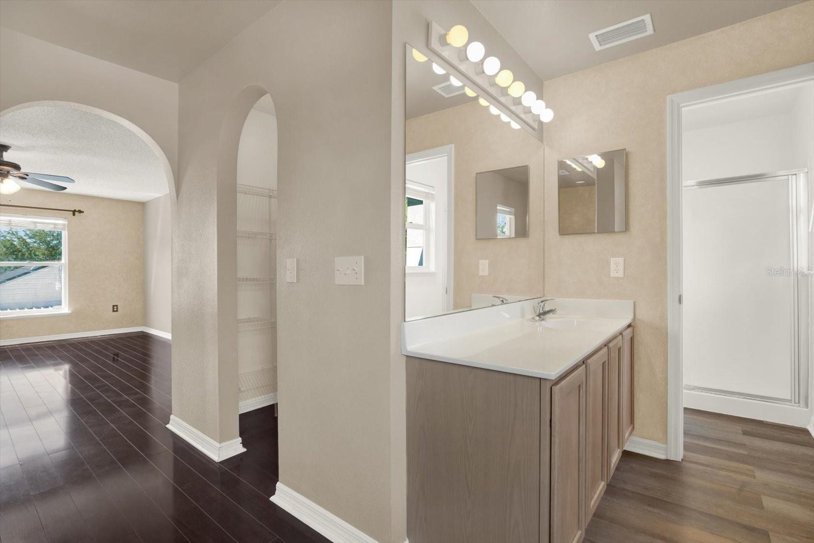 Image 25 of 41 For 6213 Venezia Place