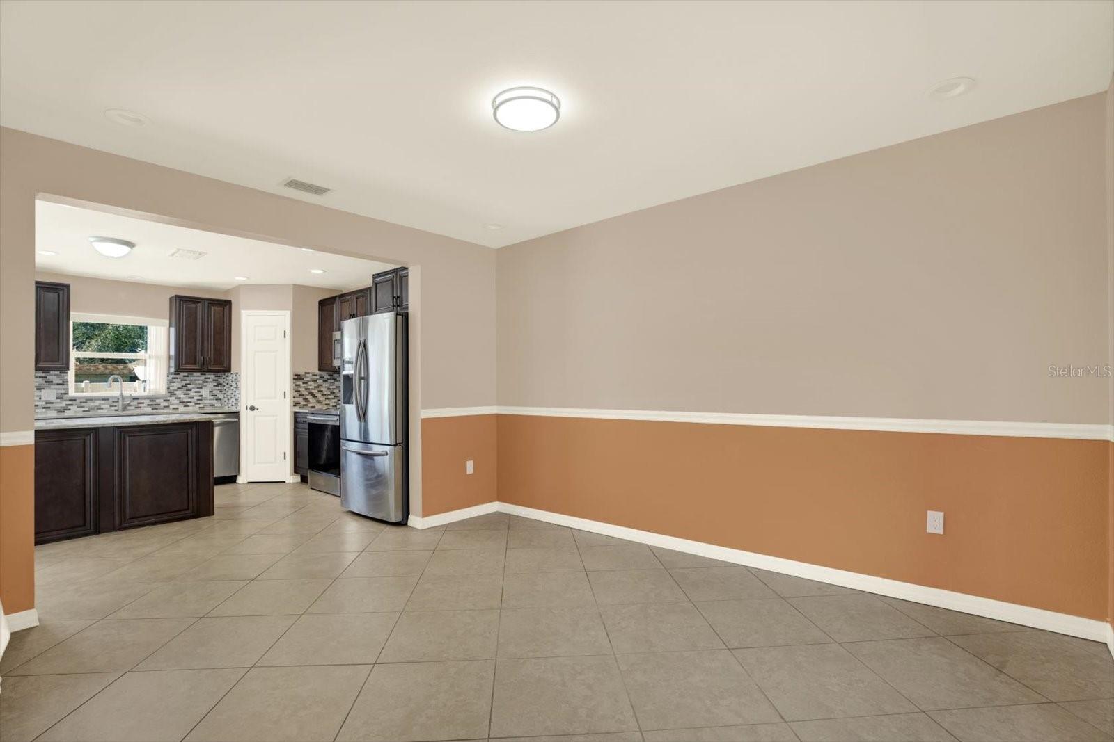 Image 5 of 41 For 6213 Venezia Place