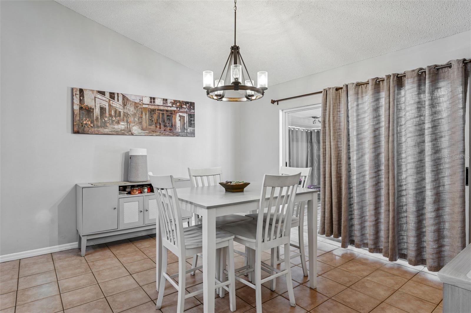 Image 21 of 50 For 9739 Fredericksburg Road