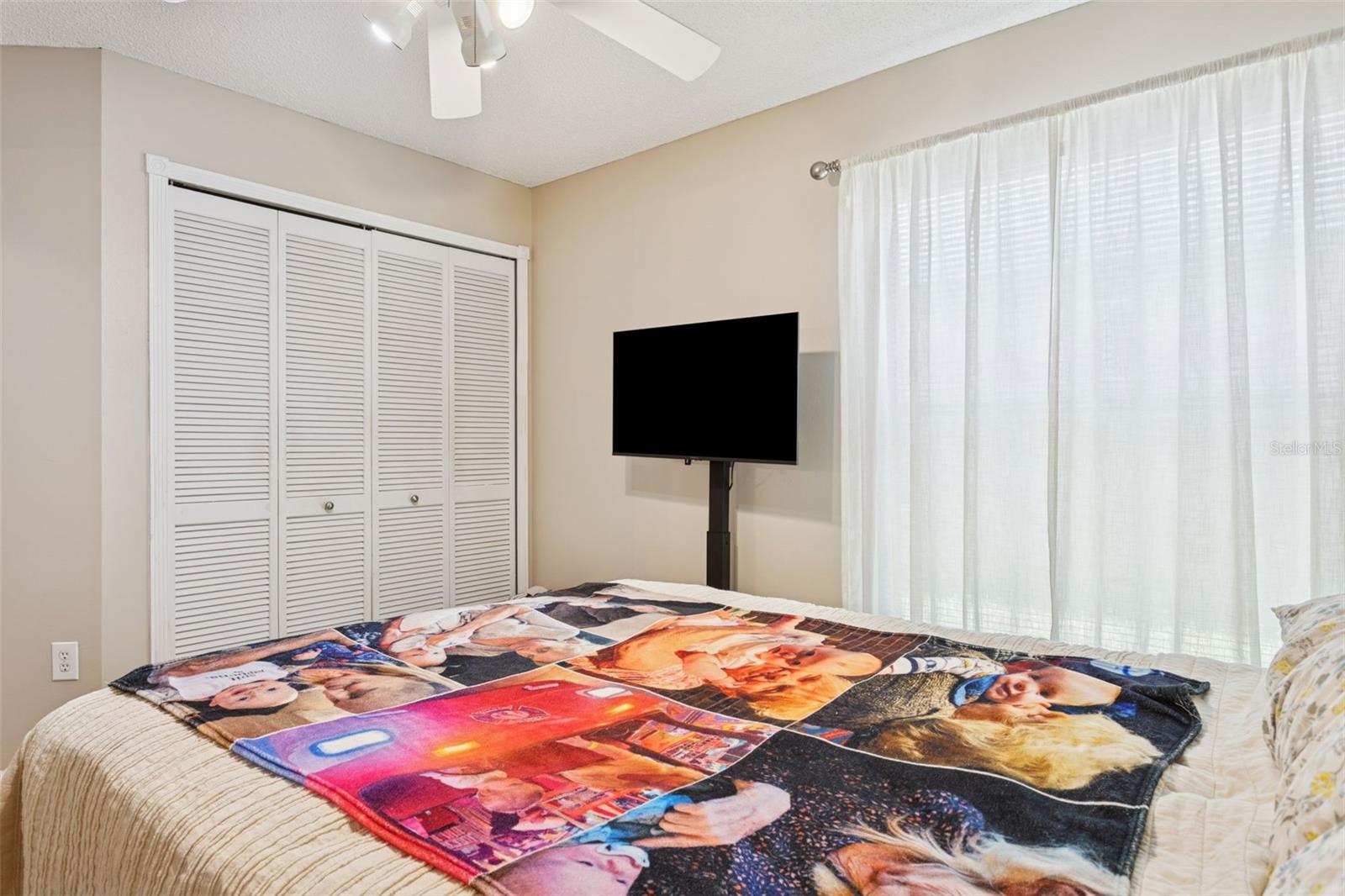 Image 32 of 50 For 9739 Fredericksburg Road