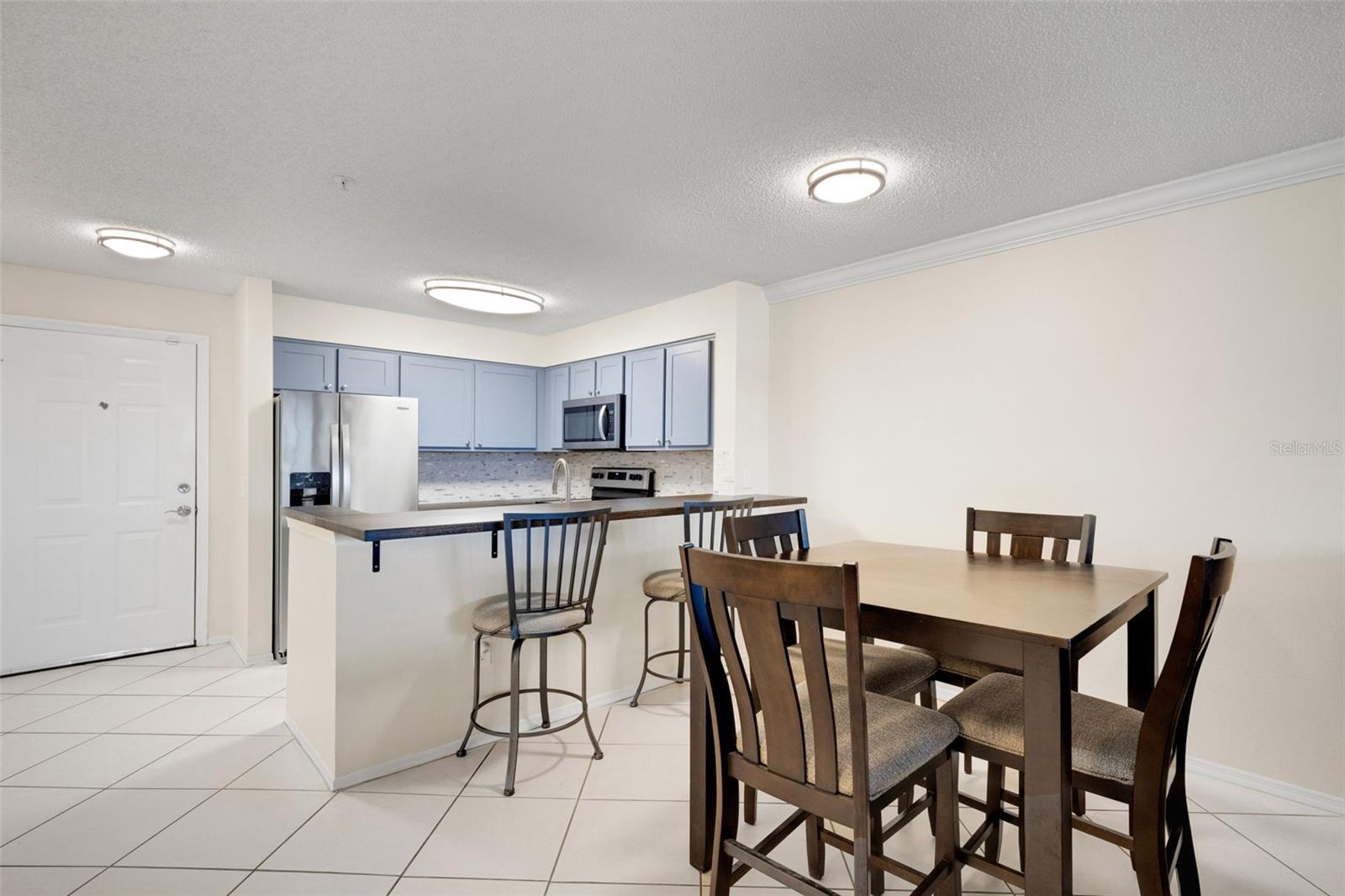 Image 4 of 18 For 2400 Feather Sound Drive 924