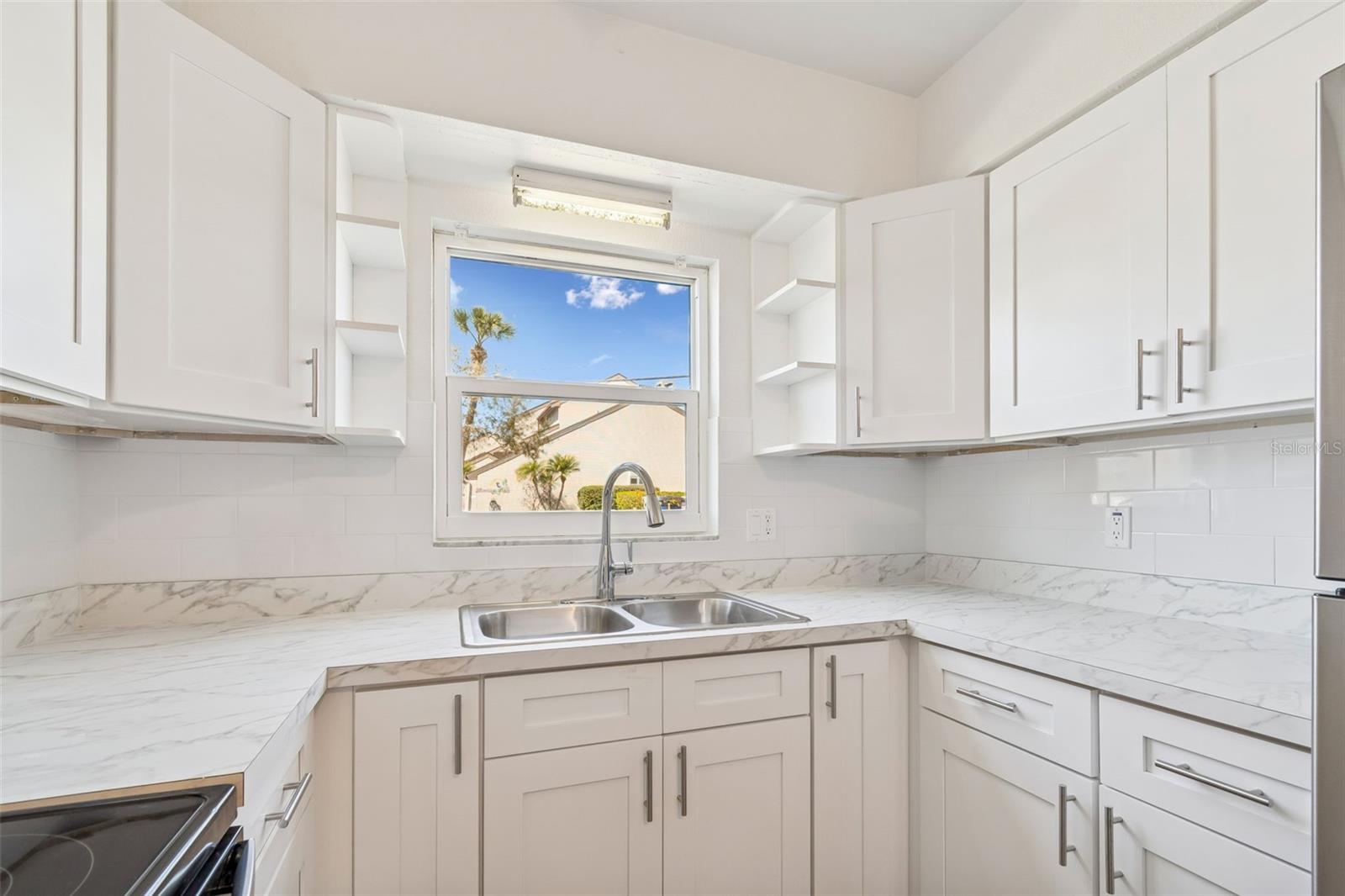 Image 8 of 19 For 4565 Duhme Road 101