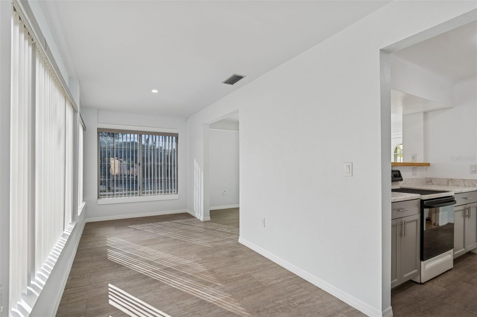 Image 13 of 36 For 1027 15th Street N