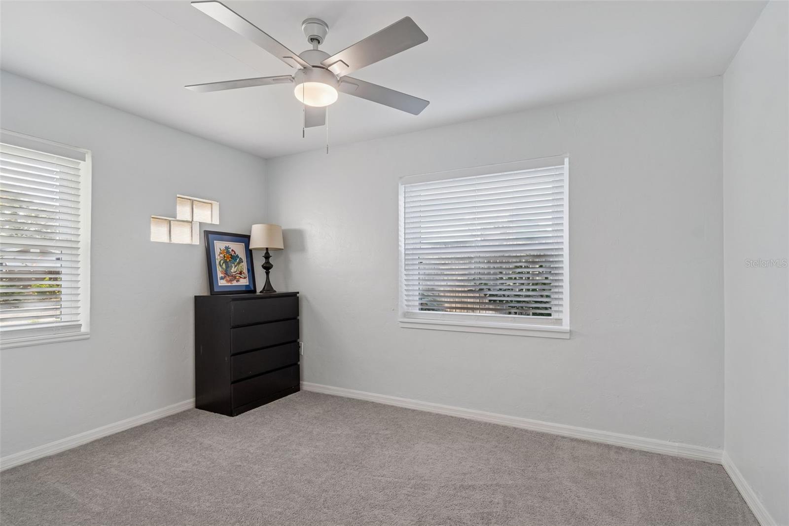 Image 17 of 36 For 1027 15th Street N