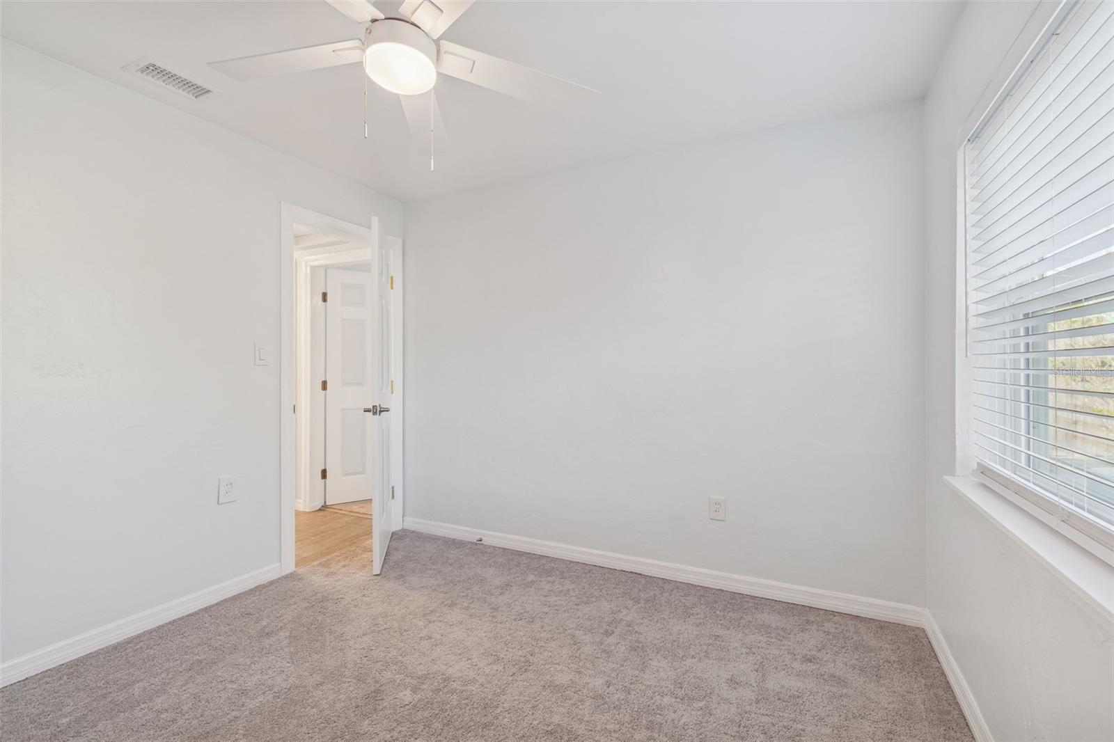 Image 20 of 36 For 1027 15th Street N