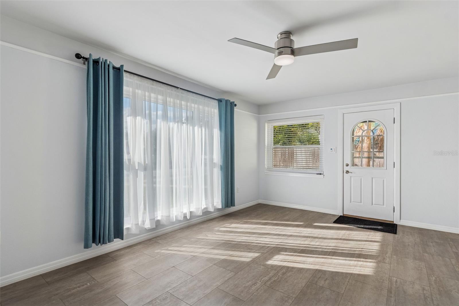 Image 22 of 36 For 1027 15th Street N