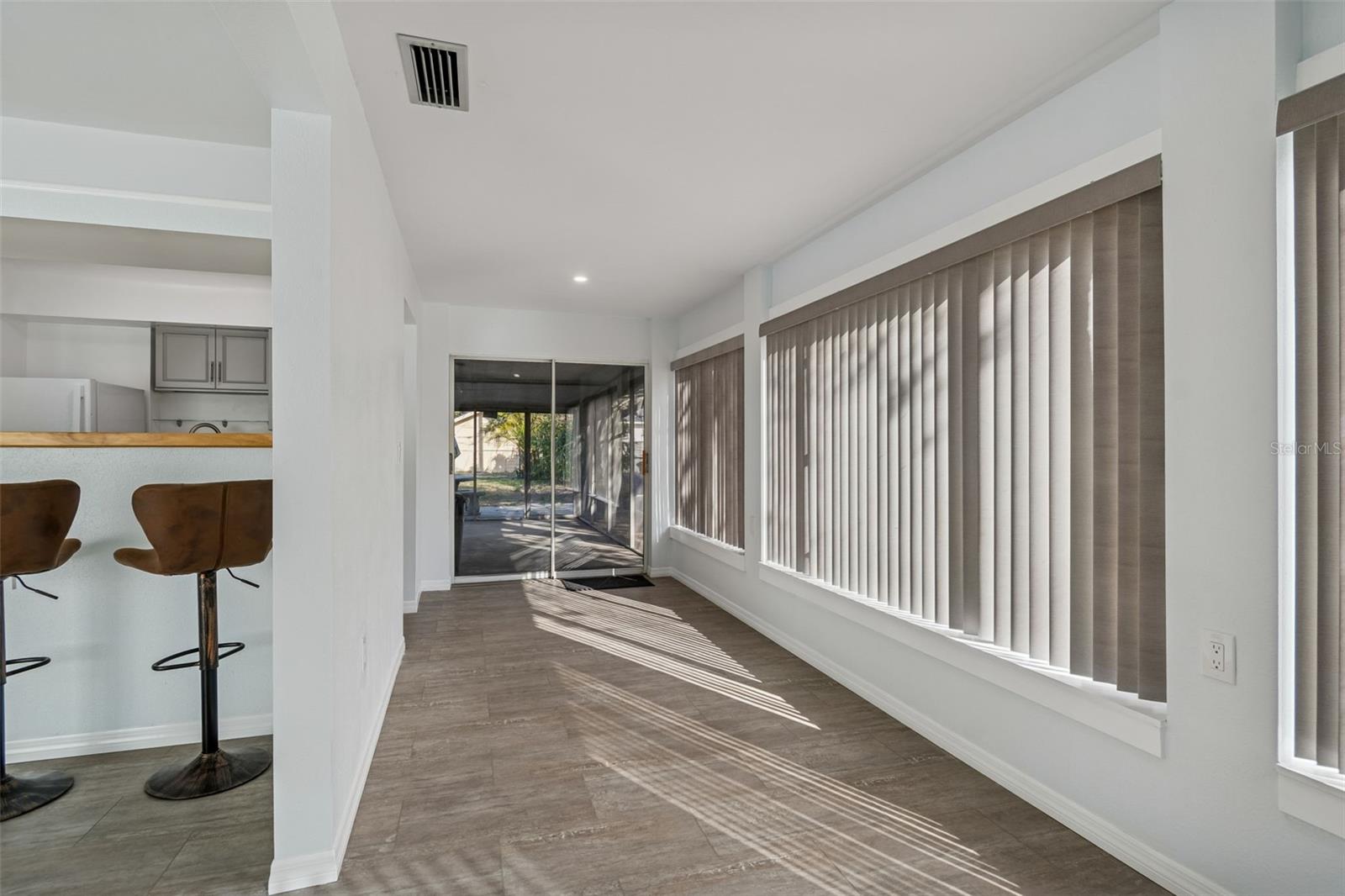 Image 23 of 36 For 1027 15th Street N