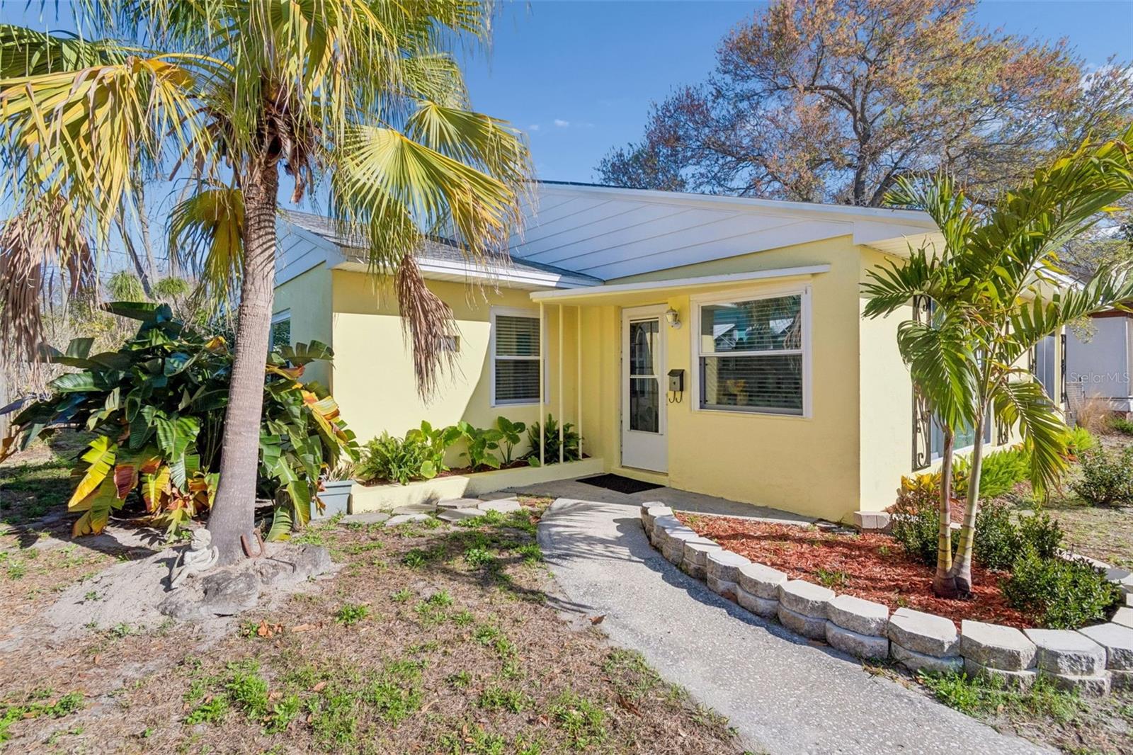 Image 5 of 36 For 1027 15th Street N