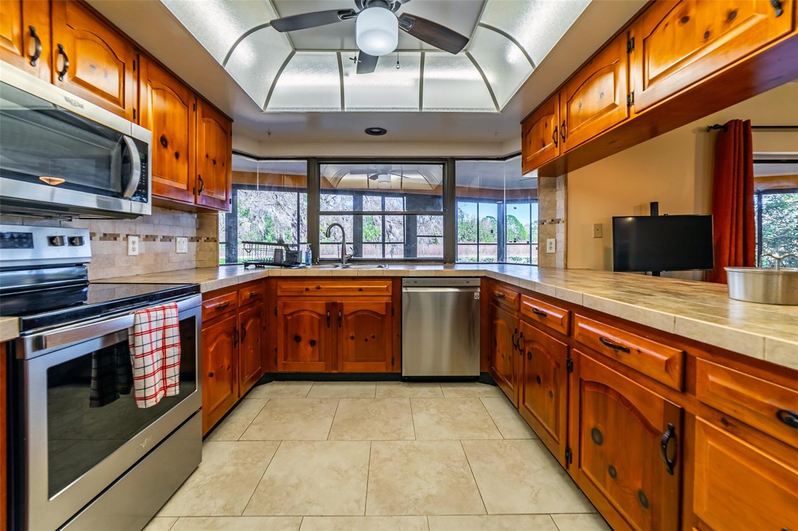 Image 22 of 45 For 18509 Putters Place