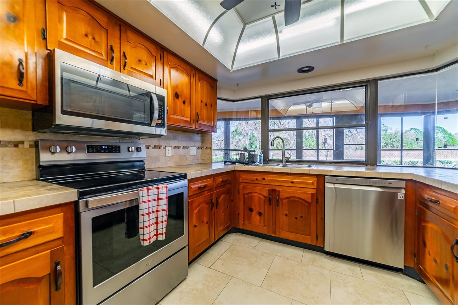 Image 24 of 45 For 18509 Putters Place