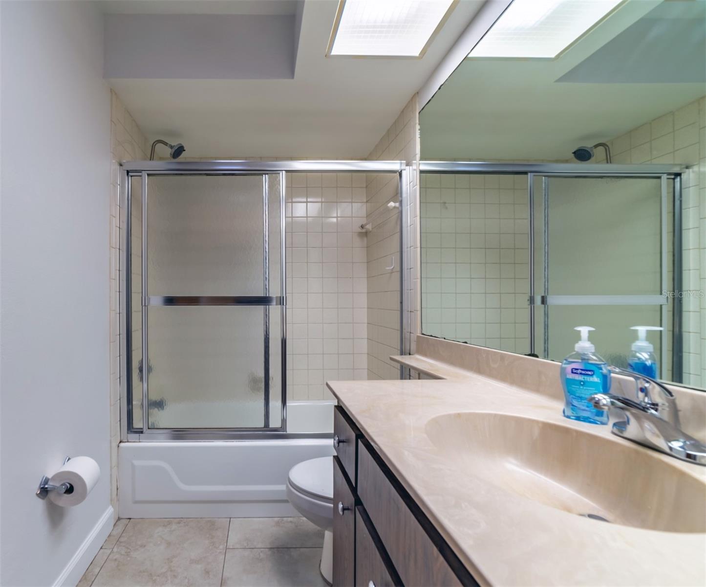 Image 33 of 45 For 18509 Putters Place