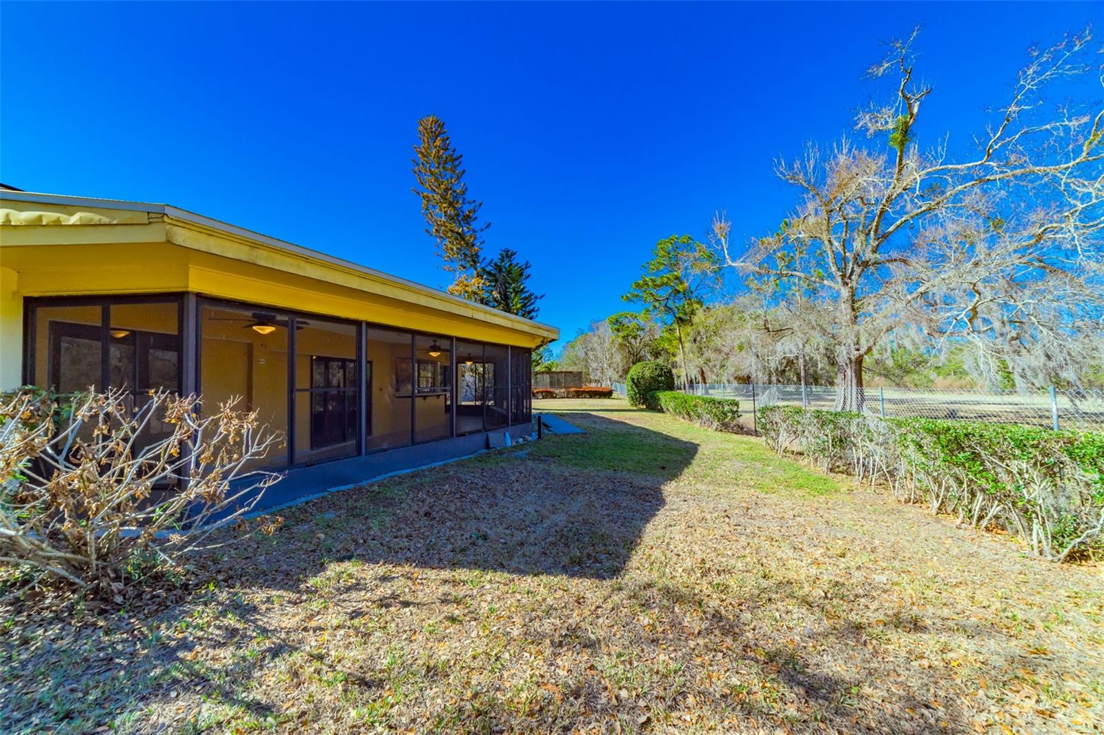 Image 39 of 45 For 18509 Putters Place