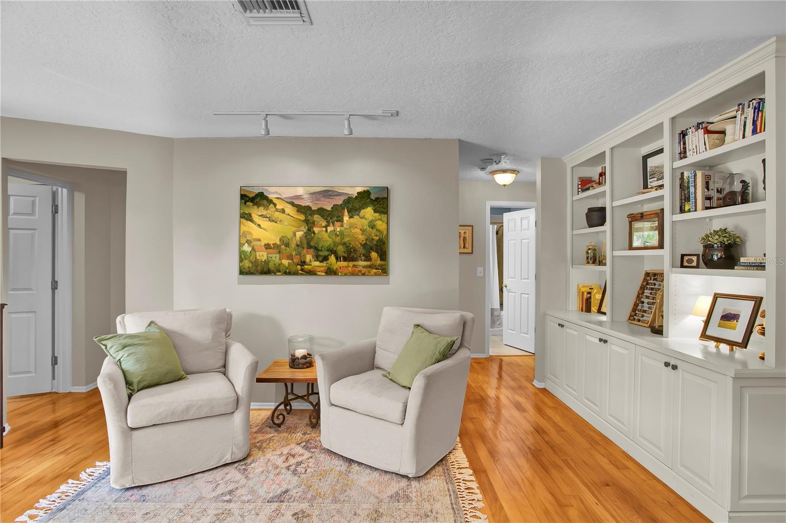 Image 16 of 65 For 323 Roebling Road N