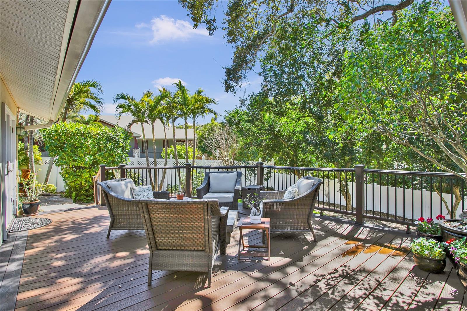 Image 19 of 65 For 323 Roebling Road N